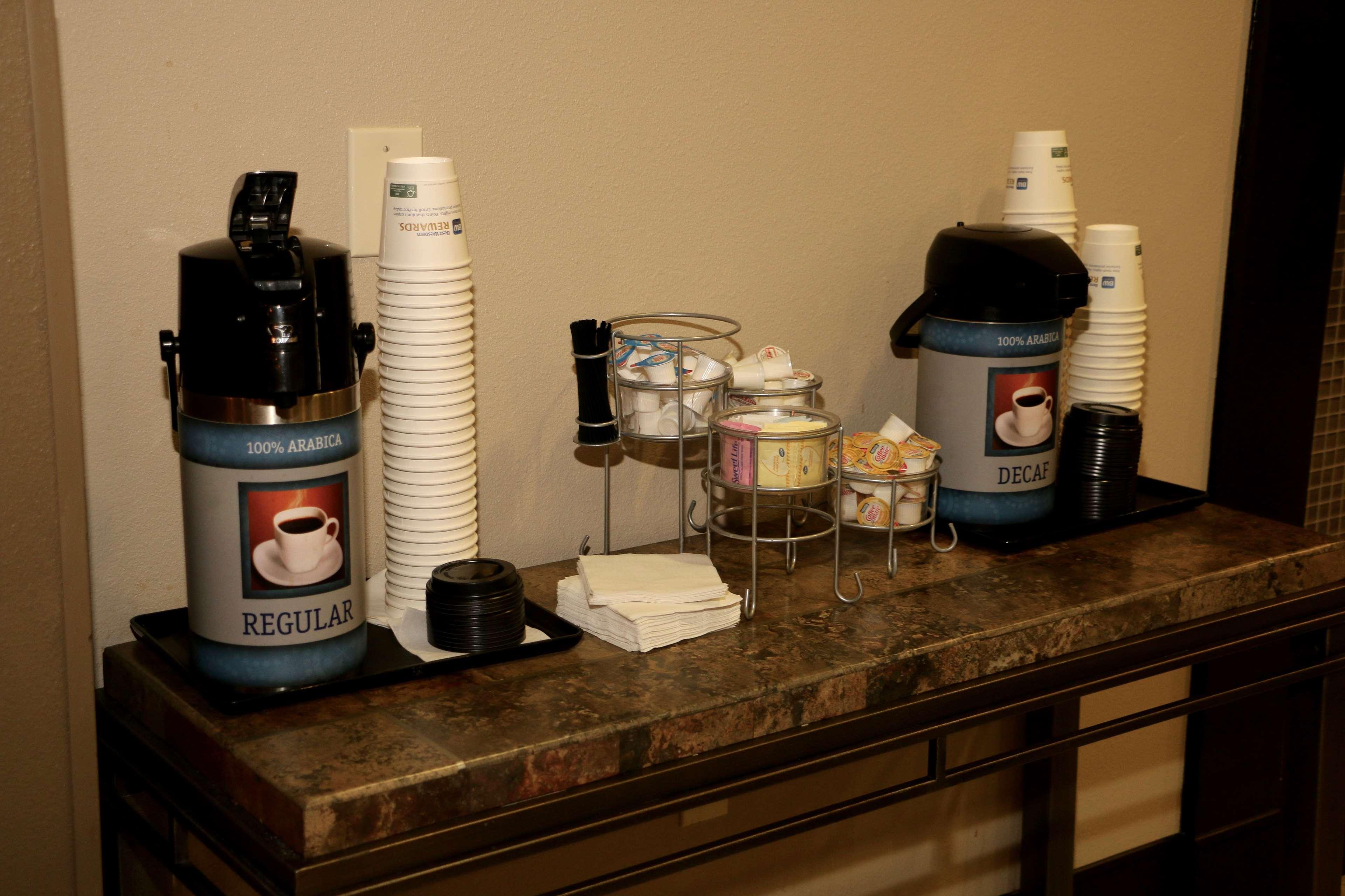 Best Western Plus Omaha Airport Inn Carter Lake Buitenkant foto