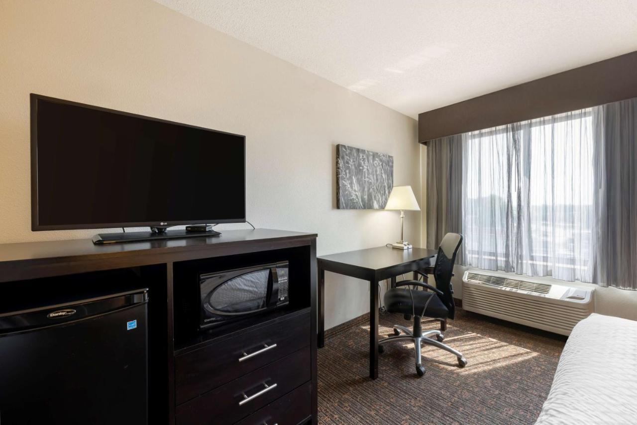 Best Western Plus Omaha Airport Inn Carter Lake Buitenkant foto