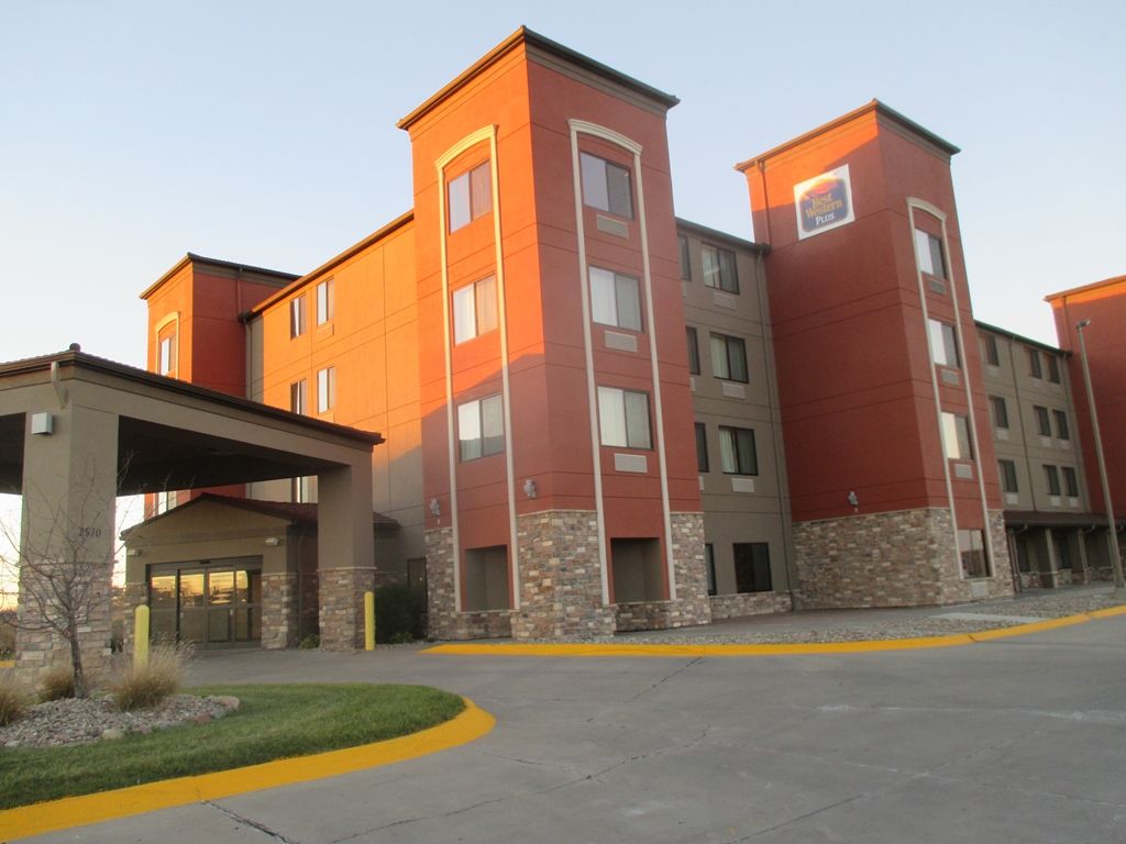 Best Western Plus Omaha Airport Inn Carter Lake Buitenkant foto